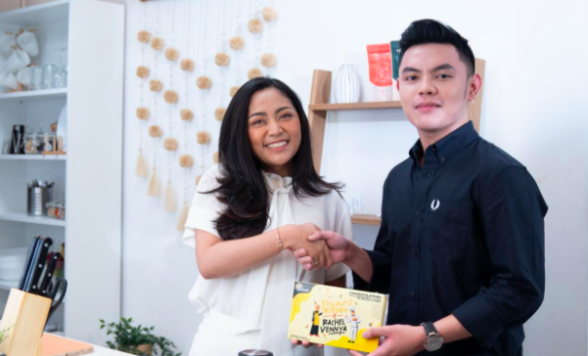 Pemilik Yellow Fit Kitchen