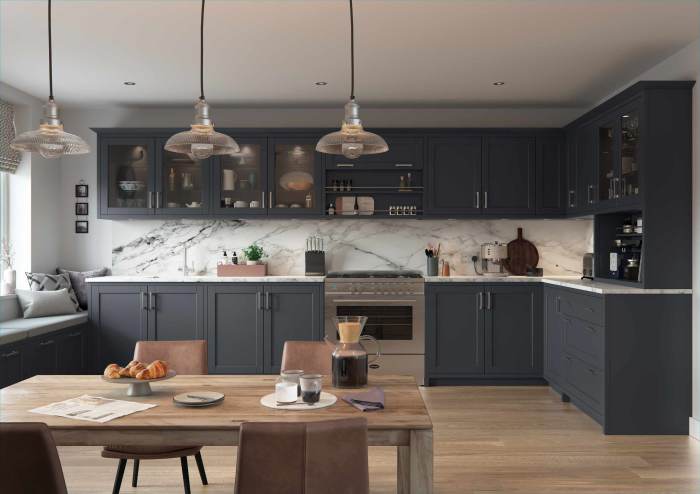 Dapur Klasik dengan Perabotan Modern Sentuhan Elegan Masa Kini